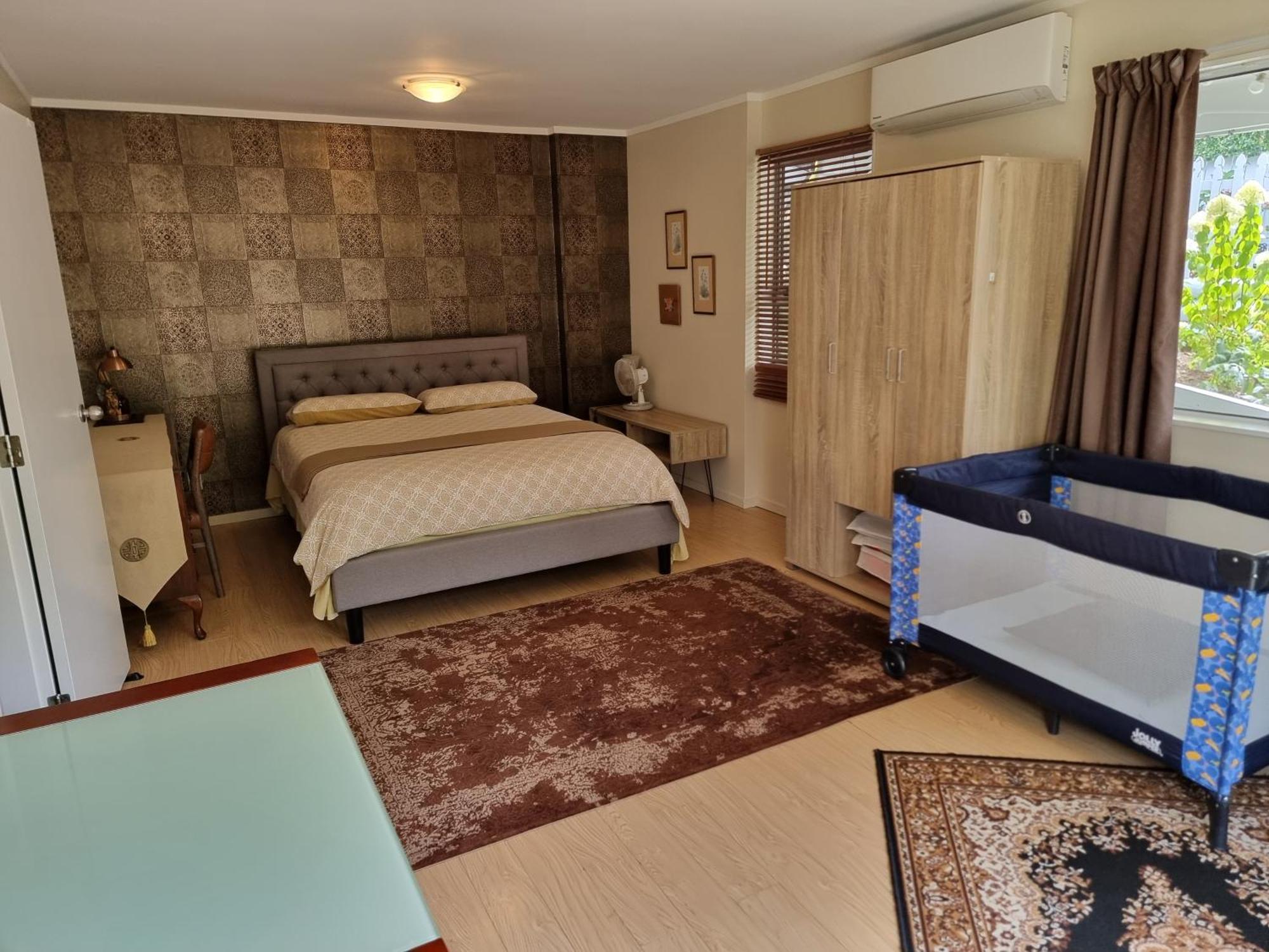 Entire Ground Floor With Full-Privacy And Family-Friendly Popular To Ferry Catchers Wellington Exterior photo