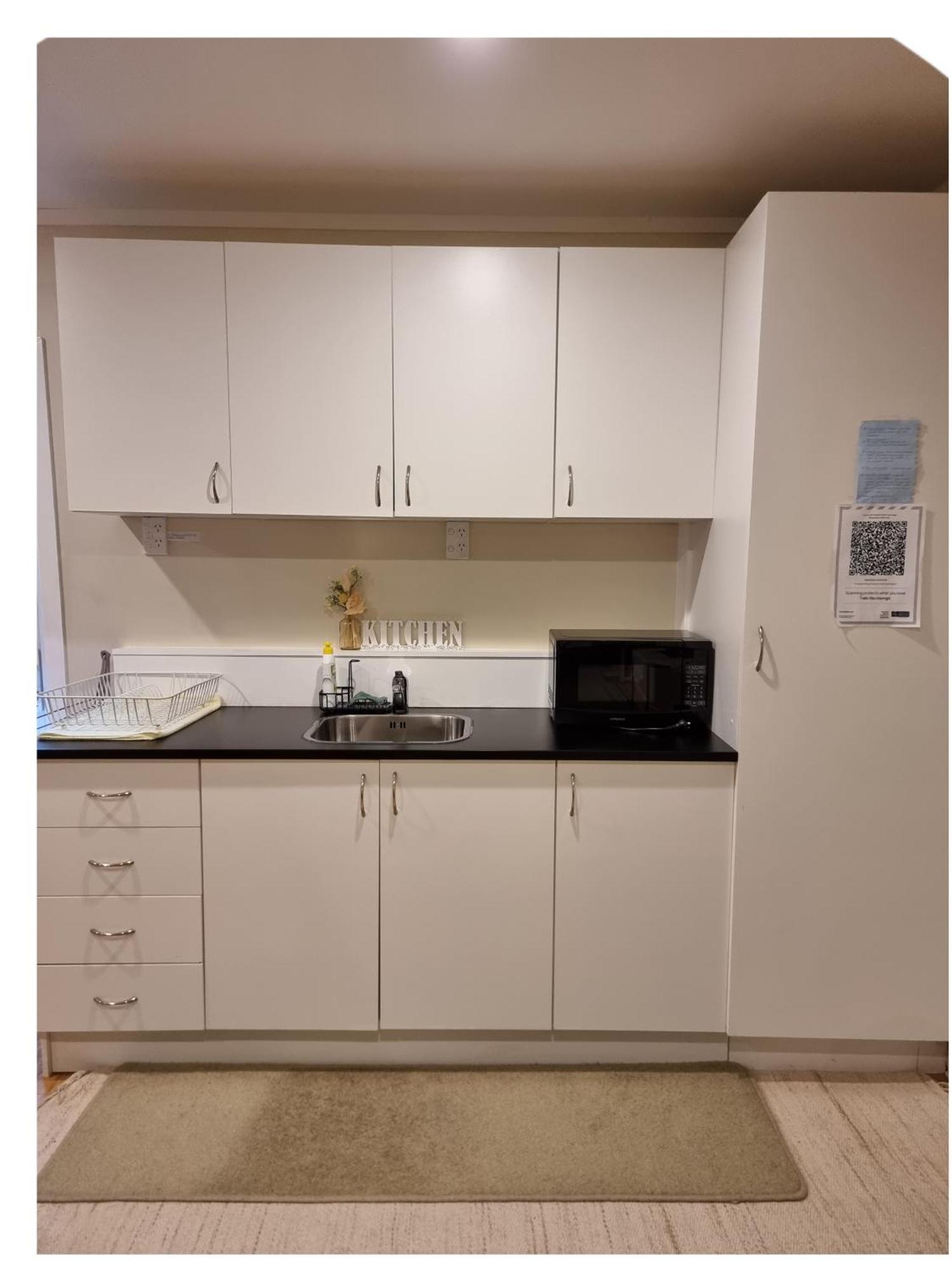 Entire Ground Floor With Full-Privacy And Family-Friendly Popular To Ferry Catchers Wellington Exterior photo