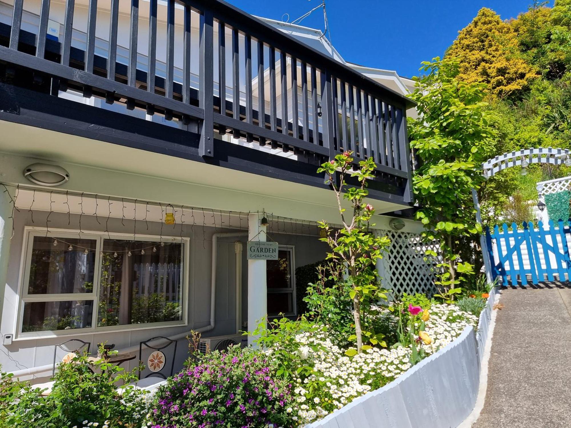 Entire Ground Floor With Full-Privacy And Family-Friendly Popular To Ferry Catchers Wellington Exterior photo